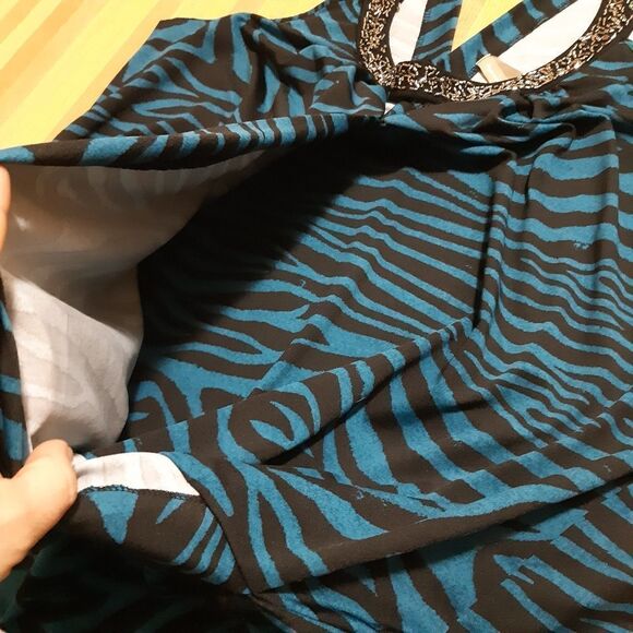 Blue Zebra Print Pennington Blouse size 1XL - Picture 2 of 8